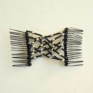 🎁3/$10🔴Elegant Black and Silver Hair Comb